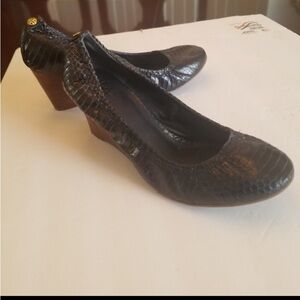Tory Burch Wedge Pumps Snakeskin Platform Shoes Size 7.5